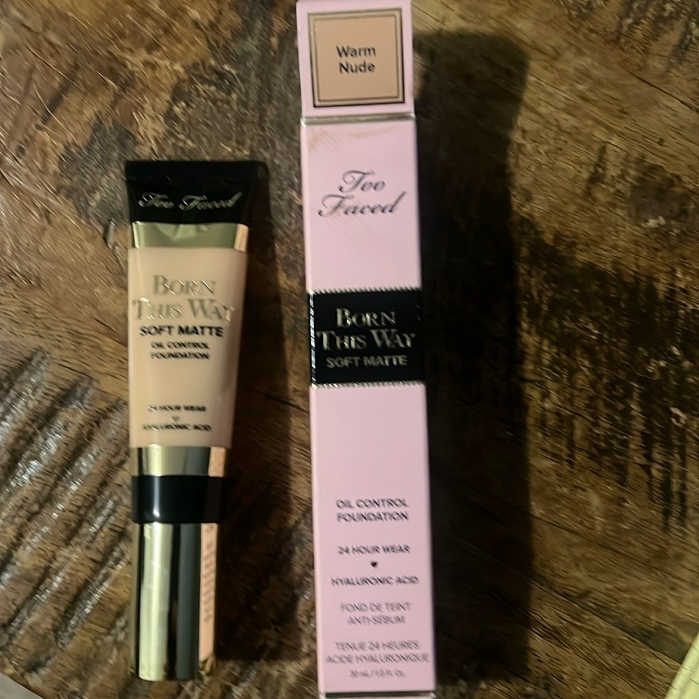 Too Faced Born This Way Foundation